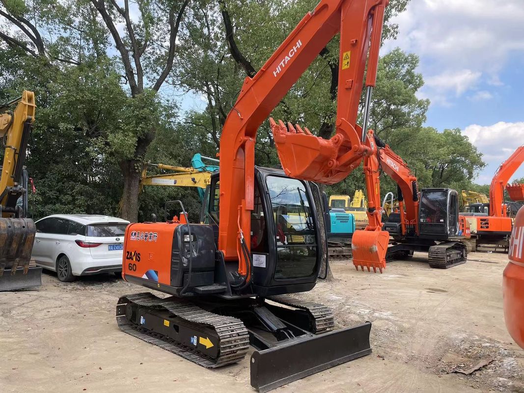 Sprzedaj wysokiej jakości używany Hitachi ZX60 Mini grabarz używany w Japonii Hitachi grabarz ZX60 na sprzedaż