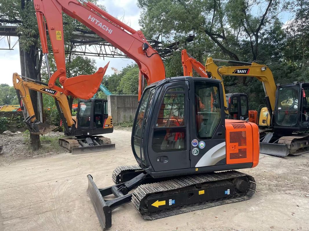 Sprzedaj wysokiej jakości używany Hitachi ZX60 Mini grabarz używany w Japonii Hitachi grabarz ZX60 na sprzedaż