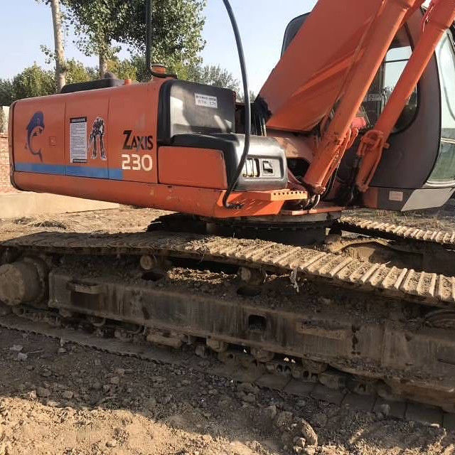 Wyposażony w wynajem, HITACHI HITACHI 230 w dobrym stanie