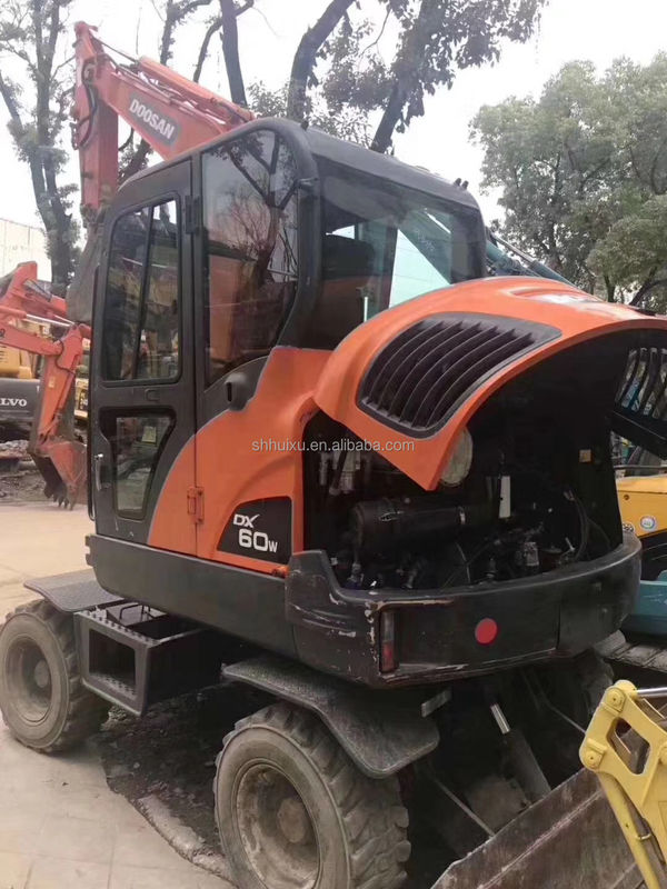 Doskonała wydajność dla używanej koparki kołowej Doosan 60w używanej koparki kołowej doosan DX60W