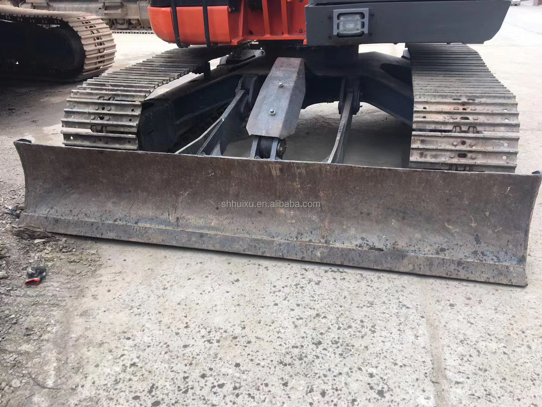 Sprzedaję używaną mini koparkę Hitachi75US z drugiej ręki Hitachi75US mały koparz w dobrym stanie