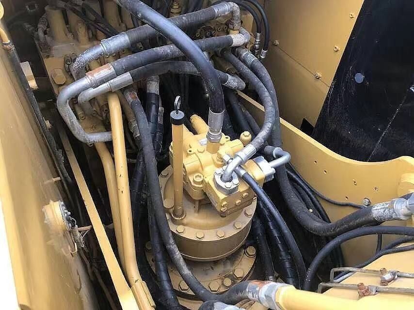 Sprzedawana maszyna CAT323 w dobrym stanie,w dobrej cenie