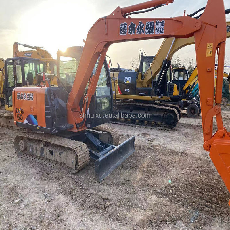 Hitachi w magazynie używany Hitachi mini grabarz zx60 Japonia rok 2019/W drugiej ręce Mały grabarz w dobrym stanie HITACHI 60