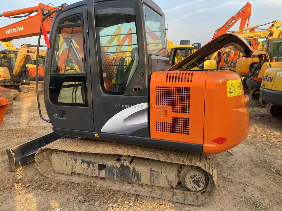 Hitachi w magazynie używany Hitachi mini grabarz zx60 Japonia rok 2019/W drugiej ręce Mały grabarz w dobrym stanie HITACHI 60