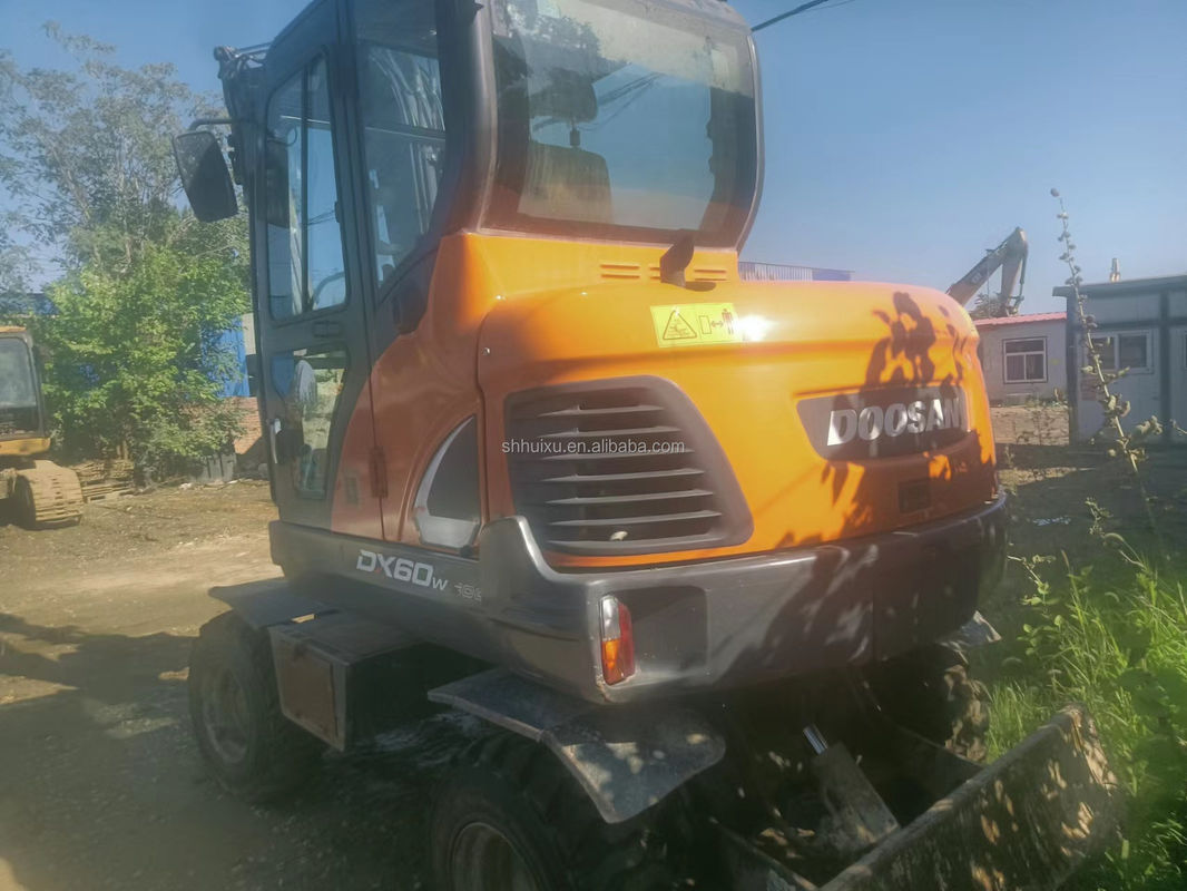 Doosan gorąca sprzedaż Stosowany grabarz gąsienicowy doosan dh60-7/Stosowany mini grabarz Doosan DX60W Tania cena