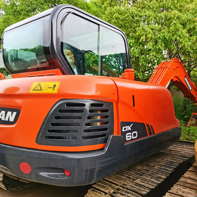 Doosan gorąca sprzedaż Gorąca sprzedaż używany doosan dh60-7 Excavator crawler używany mini digger Doosan DX60 Wysokiej jakości