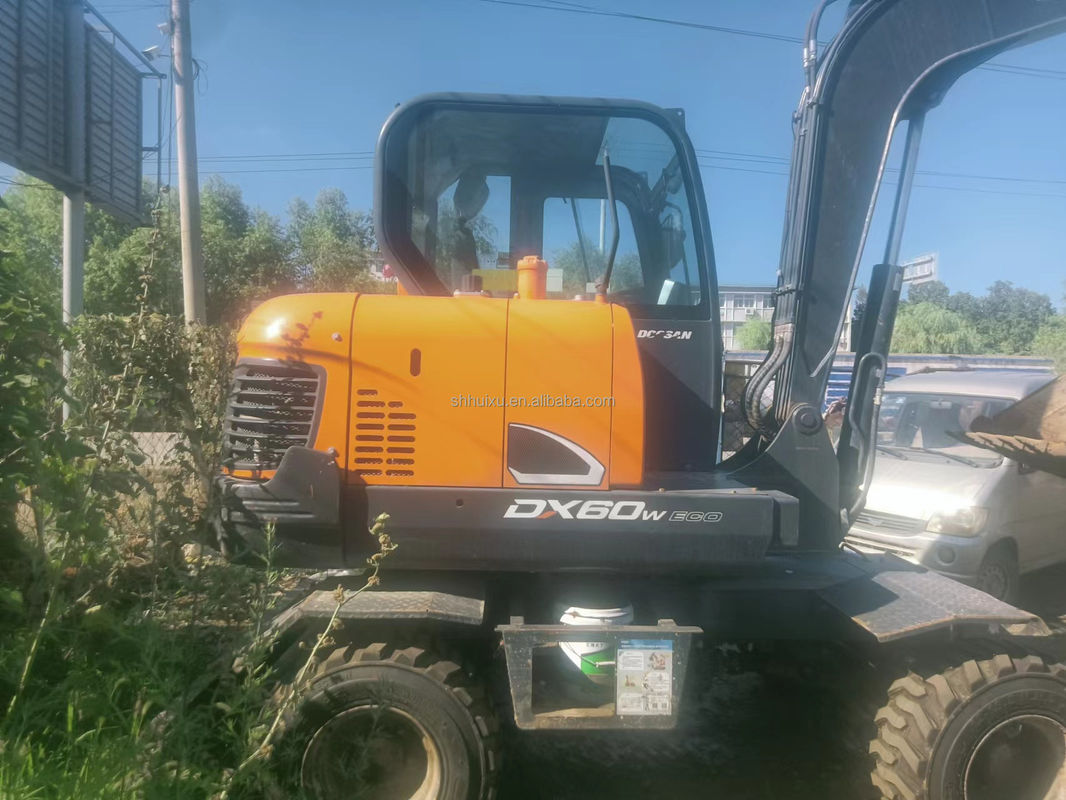 używany oryginalny mini grabarz mini grabarz Doosan DX 60 mini używany grabarz
