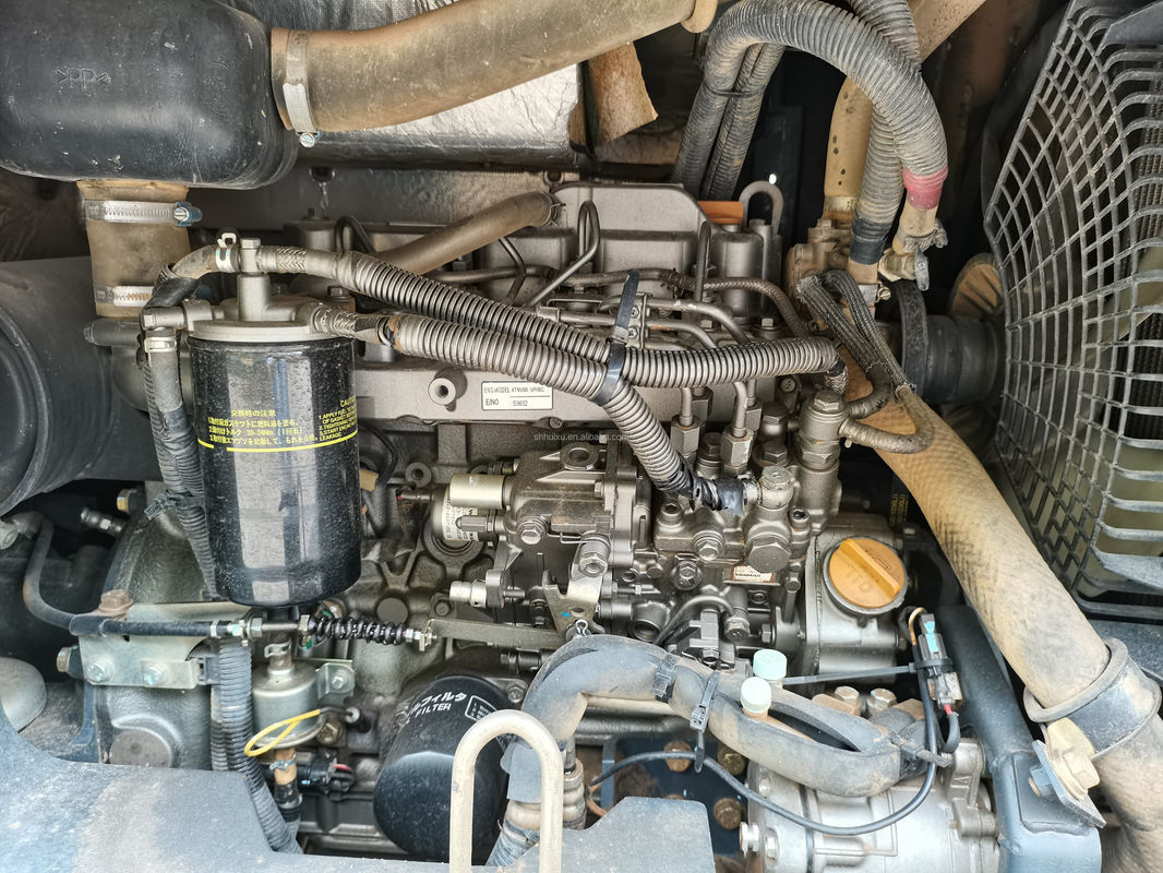 Sprzedaję używaną mini koparkę Hitachi 55U z drugiej ręki