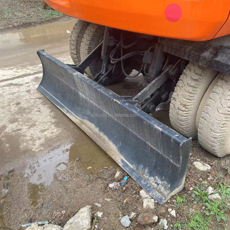 Doosan DH150 W-7 Wykorzystana koparka w dobrym stanie.