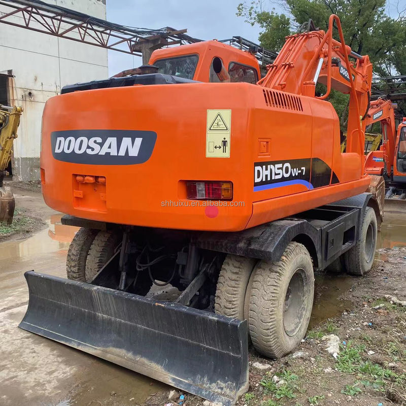 Doosan DH150 W-7 Wykorzystana koparka w dobrym stanie.