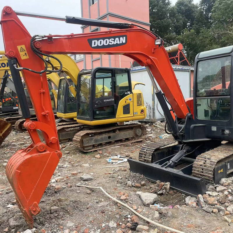 Stosowane maszyny inżynieryjne i budowlane Doosan 55 używana koparka na sprzedaż koparka używana sprzedaż