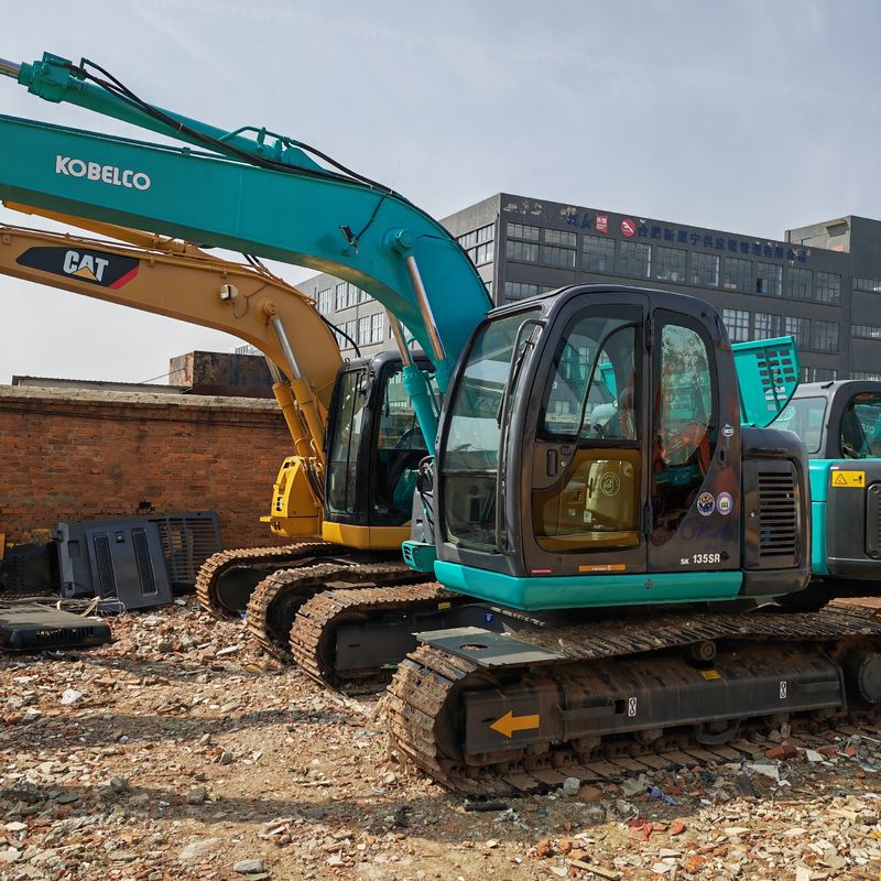 niskie godziny pracy używany grabarz kobelco 135/oryginalny kolor używany kobelco 135 w sprzedaży