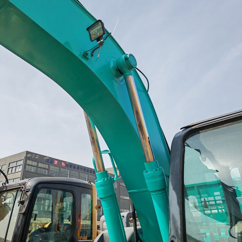 niskie godziny pracy używany grabarz kobelco 135/oryginalny kolor używany kobelco 135 w sprzedaży