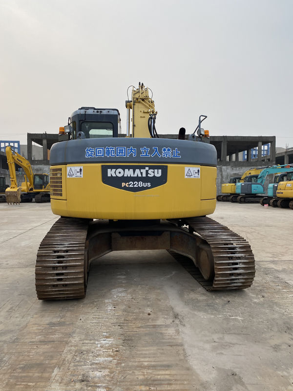 Komatsu Stosowana maszyna do kopania KOMATSU PC228US Japonia pochodzenie/W drugiej ręce hydrauliczny grabarz pełzający dobrej jakości Komatsu Grabarz