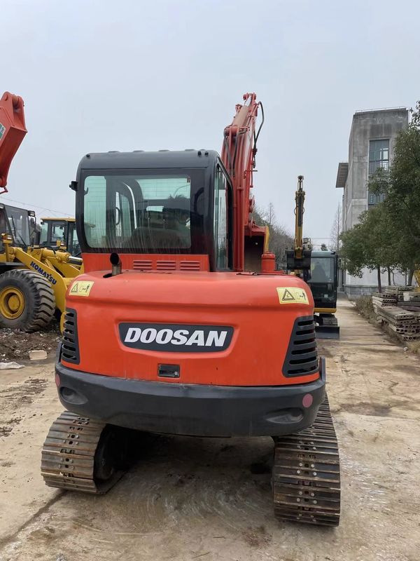 Sprzedaż mini wykopalni dla koparek Doosan DX60 mini używany mini wykopalnik