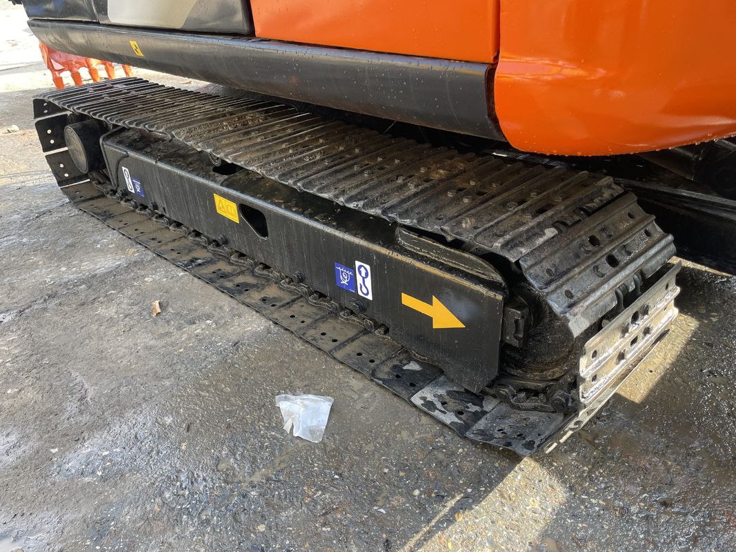 Sprzedaję używany mini grabarz Hitachi 55U ZX60 ZX70 ZX120 używany Hitachi mini digge 55U