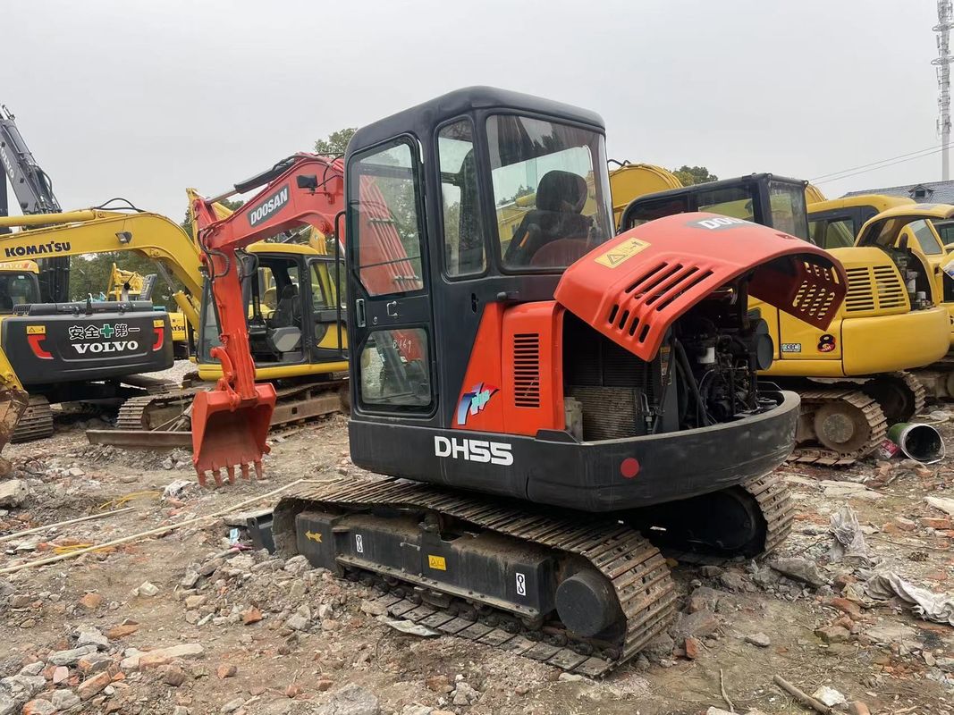 Wyrób z drugiej ręki Excavator Crawler wysokiej jakości z niską ceną używany Doosan55 na sprzedaż maszyny drogowej
