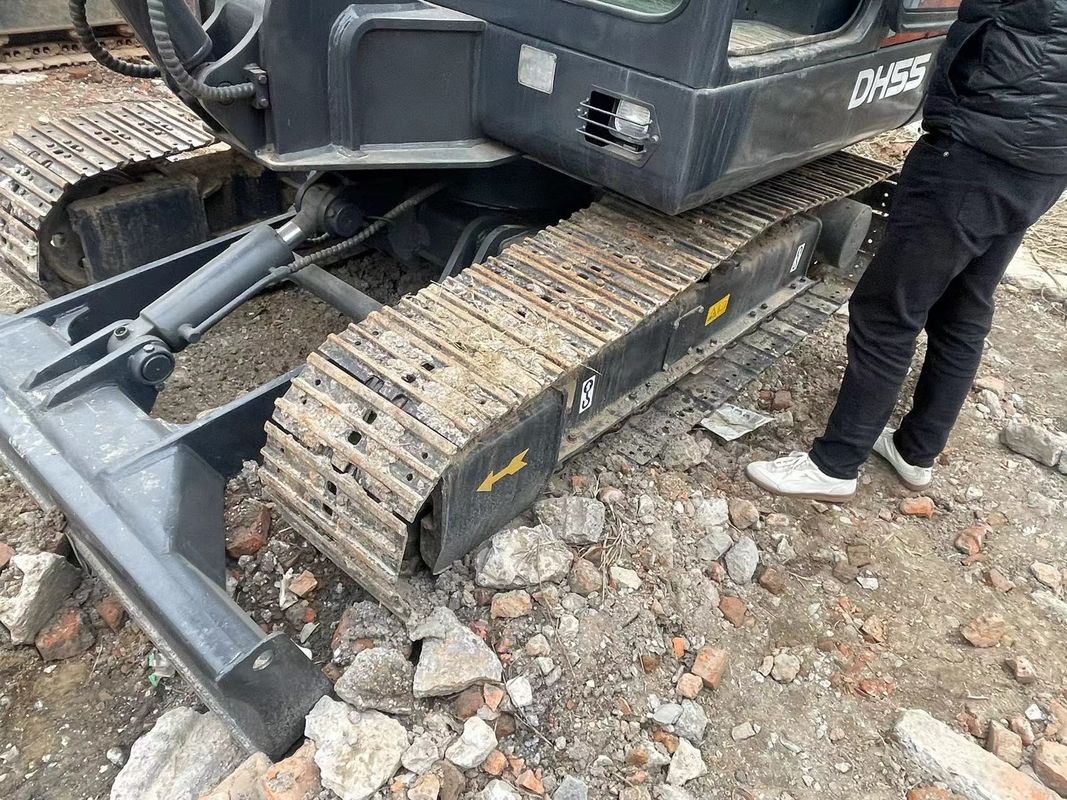 Wyrób z drugiej ręki Excavator Crawler wysokiej jakości z niską ceną używany Doosan55 na sprzedaż maszyny drogowej