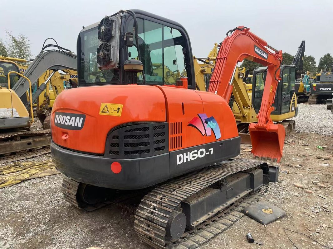 Nowy Sprzedaż używanej koparki Doosan DX60 koparka używana koparka doosan DH60 cena fabryczna w sprzedaży