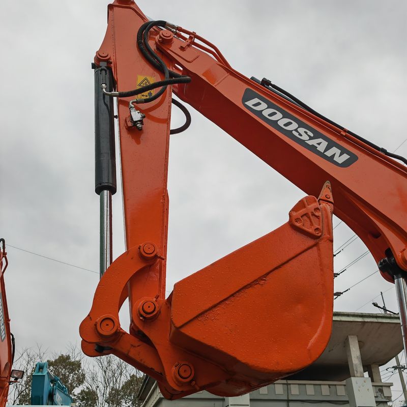 5.5 Ton Mini używany Doosan Dx55 używany grabarz 0,75m3 pojemność wiadra