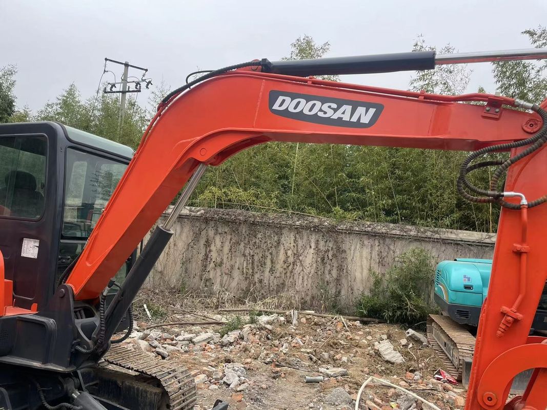 Oranżowy kolor Mini używany kat Doosan Dx55 używany grabarz 5,5 tony