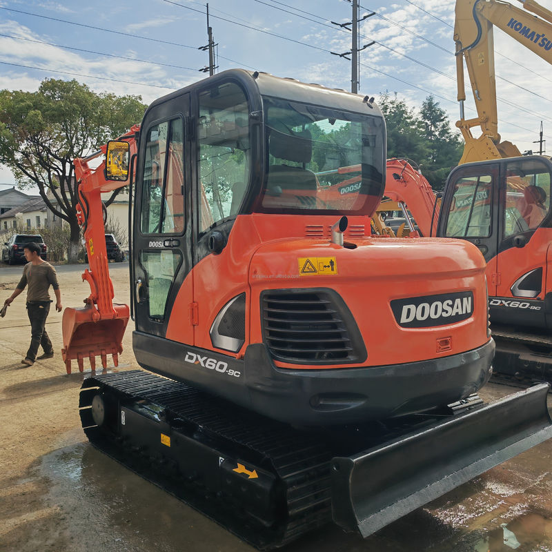 6 ton Mini rozmiar używany grabarz używany Doosan Dx60 6000KG 0,21m3 pojemność wiadra