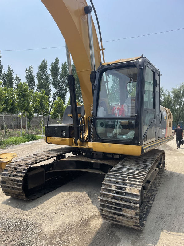używany grabarz gąsienicowy 320d /używany maszynę do kopania Cat320D pochodzenie Japonia Gąsienicę na zapasach