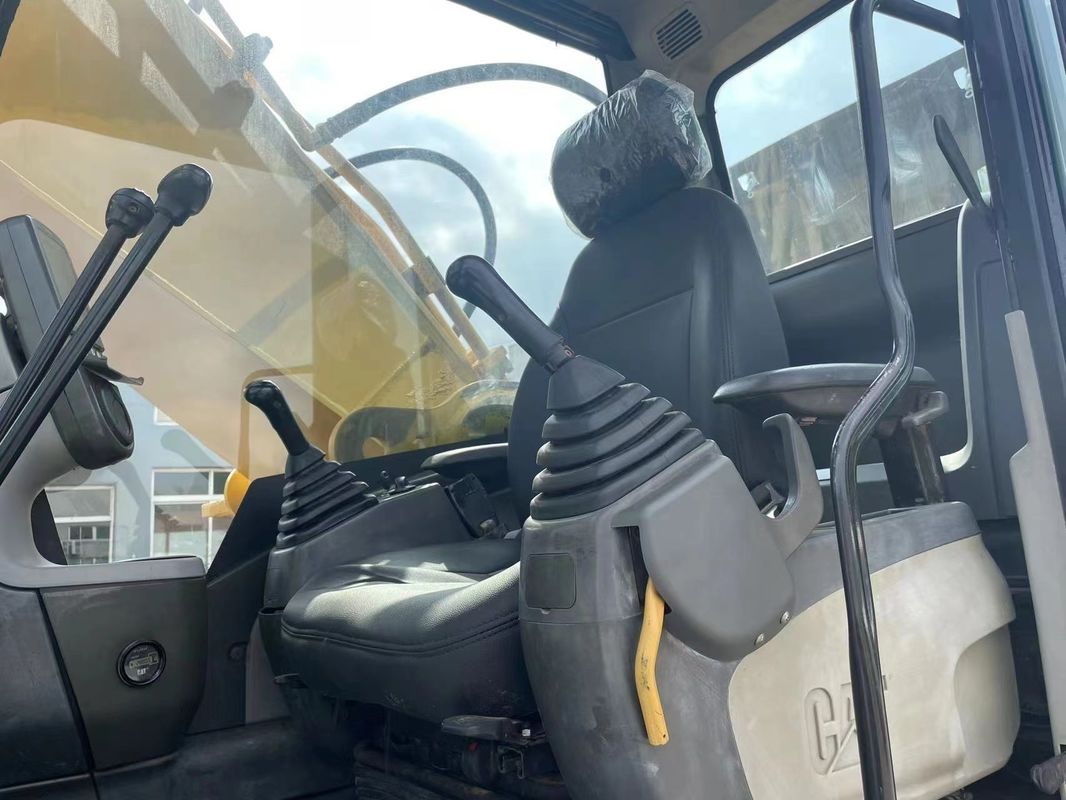 Duży grabarz CAT 330D używany grabarz używany ciężki maszyna 30 ton hydrauliczny grabarz wyciągacz duży grabarz