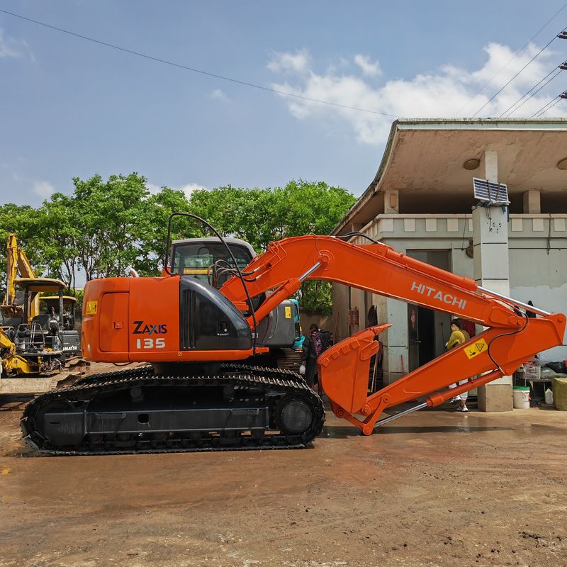 Hitachi w magazynie 90% używane Hitachi zx135/ używany grabarz Hitachi zx135 na sprzedaż