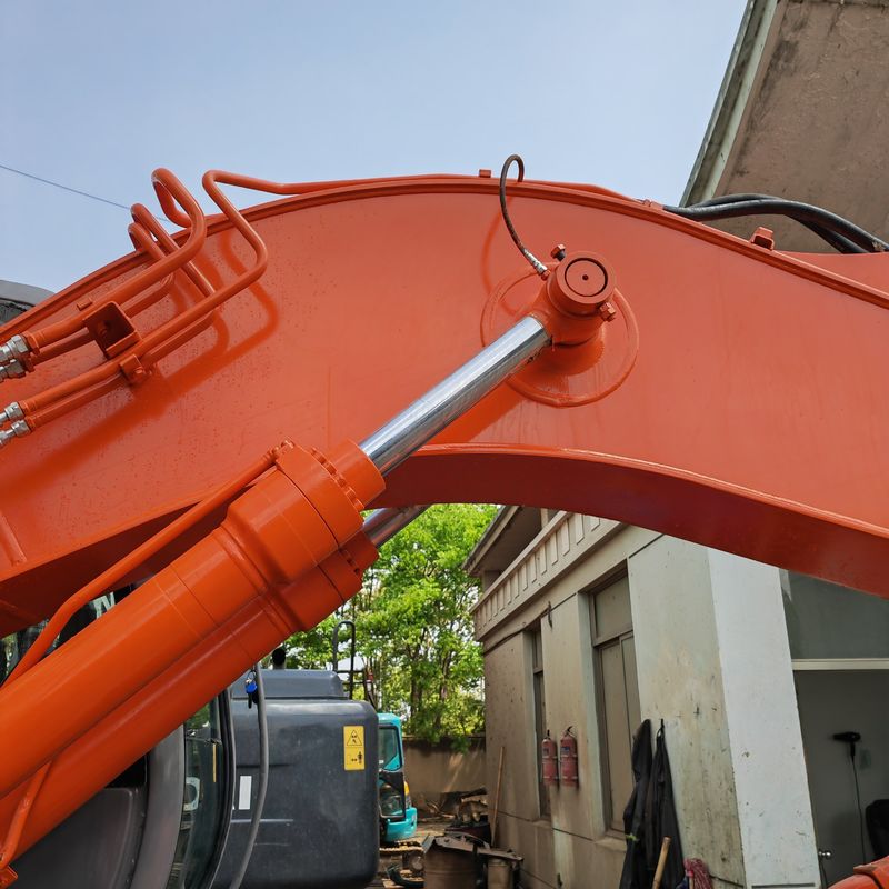 Hitachi w magazynie 90% używane Hitachi zx135/ używany grabarz Hitachi zx135 na sprzedaż