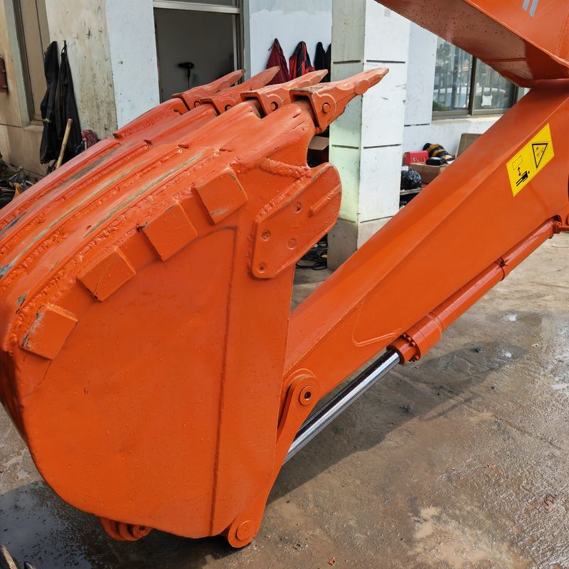 Hitachi w magazynie 90% używane Hitachi zx135/ używany grabarz Hitachi zx135 na sprzedaż