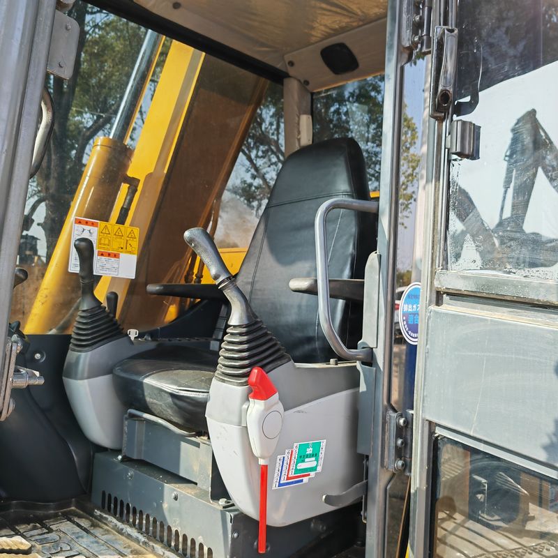 niskie godziny pracy używany bagator komatsu pc70-8/wysokiej mocy używany bagator Komatsu pc70-8
