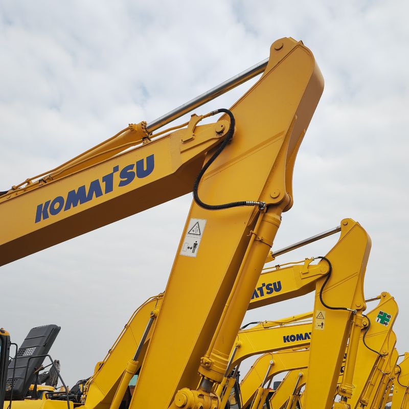 oryginalna farba używana koparka komatsu pc240-8/silny silnik używany komatsu pc240-8