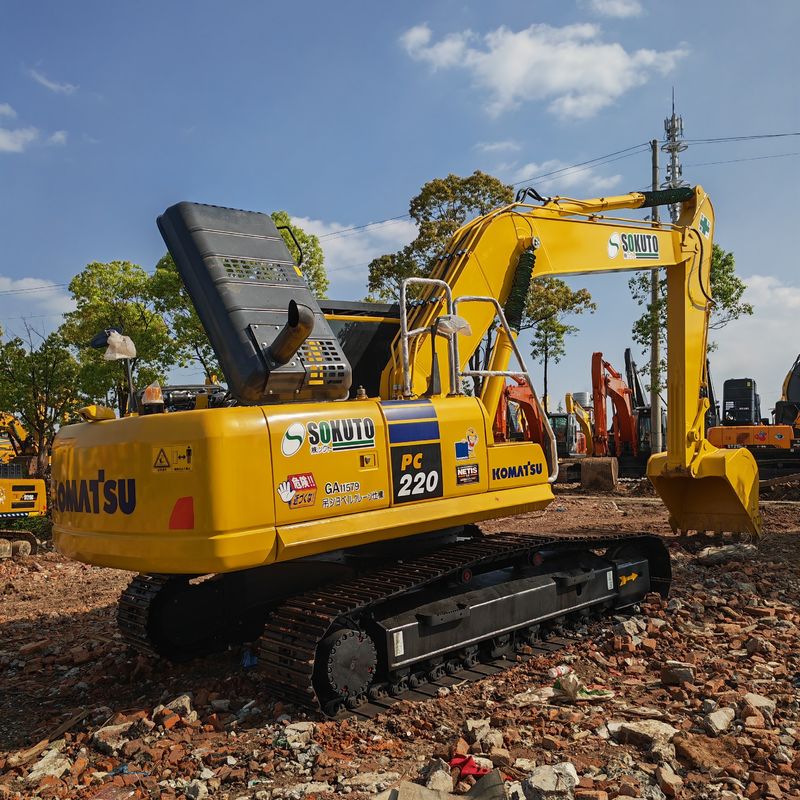 22 Tony Ekskawator używany Komatsu PC 220 8 używany Komatsu PC220 8