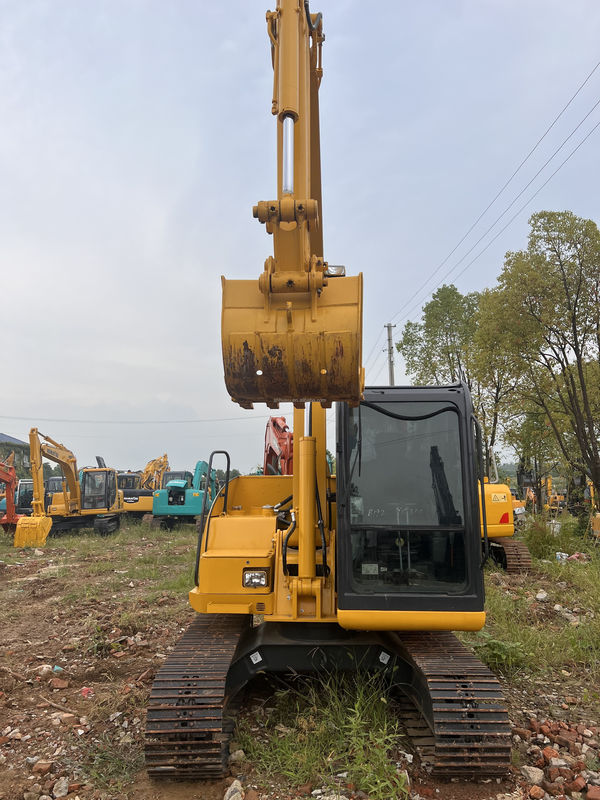 Wydany silnik o dużej mocy KOMATSU PC130 W PRODUKCJI /W drugiej ręce średniej wielkości koparnia KOMATSU PC130