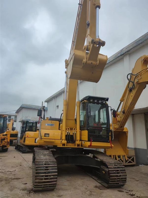 używany grabarz komatsu pc200/w dobrym stanie z dużą mocą używany grabarz komatsu pc200 na sprzedaż