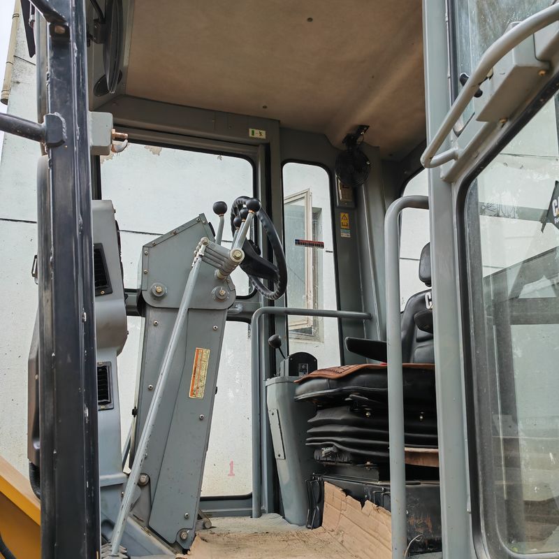 Używany grabiarz, wyrównywacz gruntów, Caterpillar CAT140K, maszynka drogowa, używany japoński ciągnik, silnik w dobrym stanie.